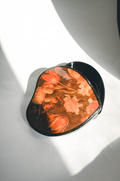 • Floral Heart Trinket•